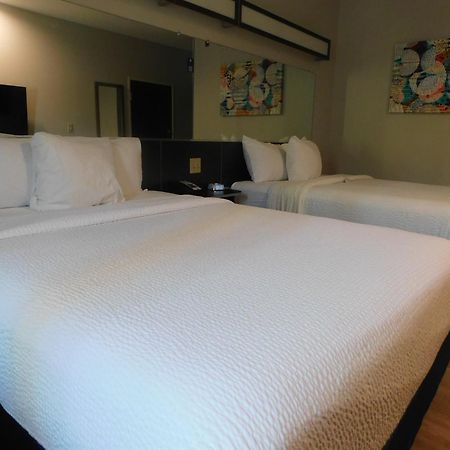 Microtel Inn & Suites By Wyndham Wheeling At The Highlands Triadelphia Exterior foto