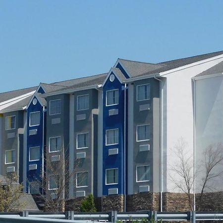 Microtel Inn & Suites By Wyndham Wheeling At The Highlands Triadelphia Exterior foto