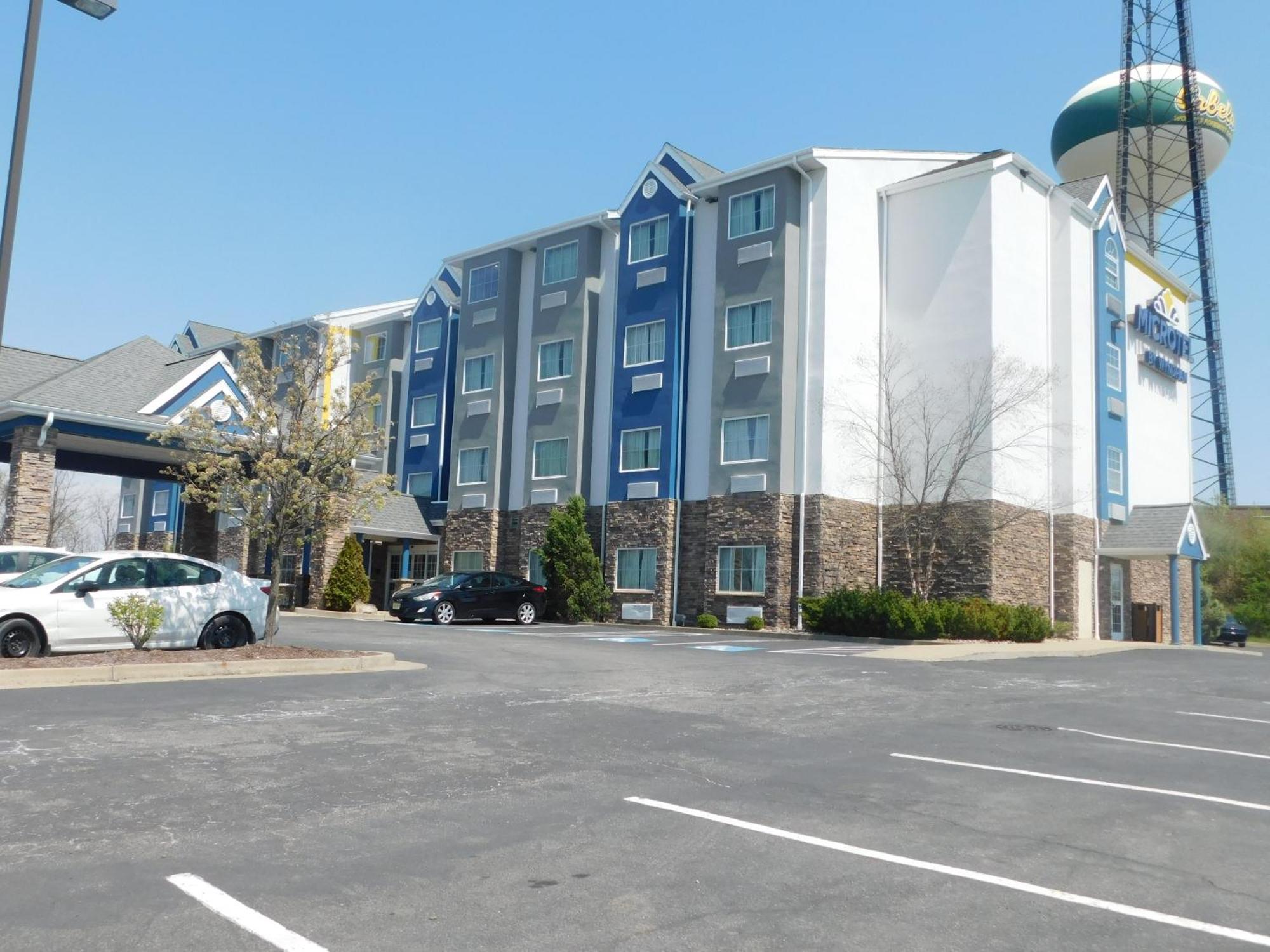 Microtel Inn & Suites By Wyndham Wheeling At The Highlands Triadelphia Exterior foto