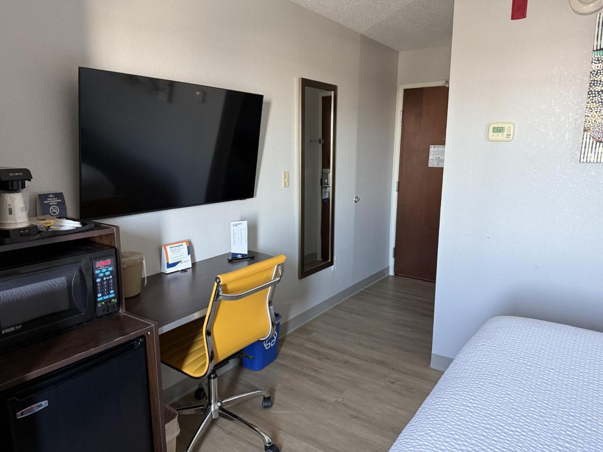 Microtel Inn & Suites By Wyndham Wheeling At The Highlands Triadelphia Exterior foto